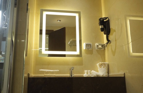 Al Abdali Hotel | Soho Midtown Hotel
