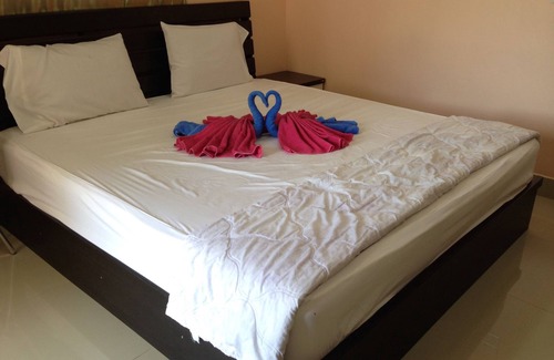 Bang Khun Thian Hotel | Soi44 Rama2 Room for Rent