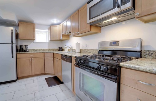 Barney Circle Apartment | Sojourn 1 BR Garden Level Home Sleeps 2