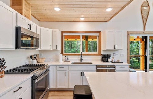 Willow House | Sojourn Lodge~Recreational Haven