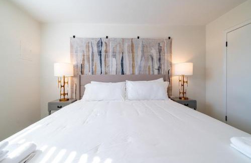 East Ocean View Apartment | Sojourn's Harborage Seal Suite Pet Friendly