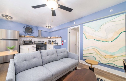 East Ocean View Apartment | Sojourn's Harborage Pet-Friendly