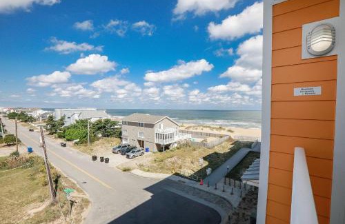 Sandbridge Apartment | Sojourn Sea Views with Balcony & Fireplace Sleeps 7