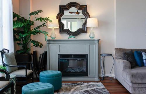 Sandbridge Apartment | Sojourn Sea Views with Balcony & Fireplace Sleeps 7