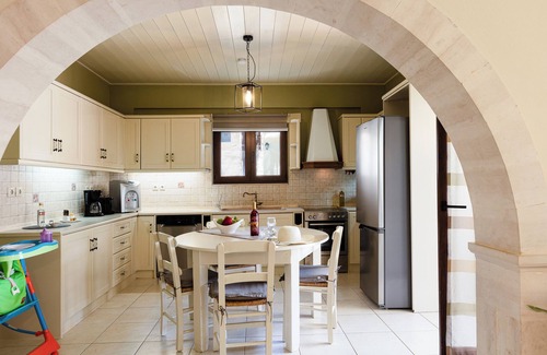 Chromonastiri Villa | "Sokaki" villa, charming rustic 4 bedroom villa .