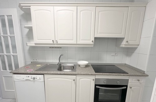Sanxenxo Apartment | Sol de Silgar Apartment 60 meters from the Beach