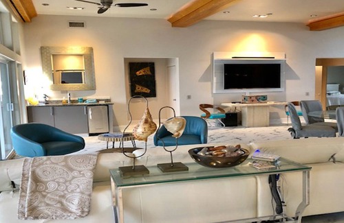 Pensacola Beach House | Sol LaRu- direct Gulf/BeachFront White Sand Beaches Contempory Home