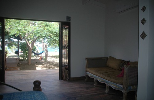Lagun House | Sol Patch Lagun: a seaside guest house in the sleepy Caribbean village of Lagun.