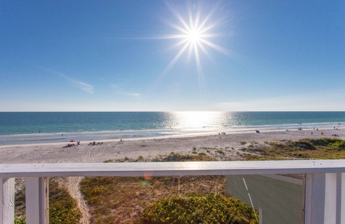 Indian Shores Condo | Sol-Sister - Private Beach Getaway Overlooking The Gulf