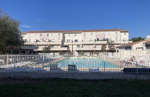 Le Grau-Du-Roi Apartment | Sol-y-Days Cap Camargue, duplex sleeps 5 with heated swimming pool
