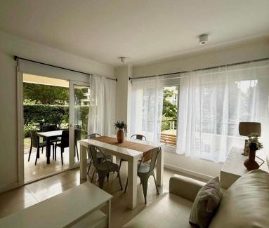 Solanas Apartment | Solanas, Green Park