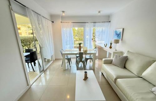 Solanas Apartment | Solanas, Green Park