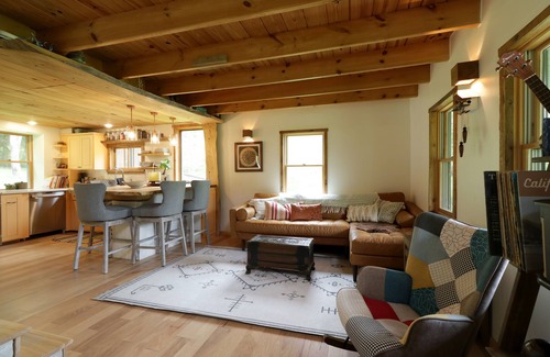 Spring Mills Cabin | Solar Cabin: A Modern, Off-grid Retreat on 100 Acres