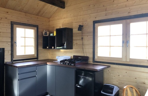 Manitoba Cabin | Solar off-grid with outdoor Pool, Sauna & cross-country ski trails