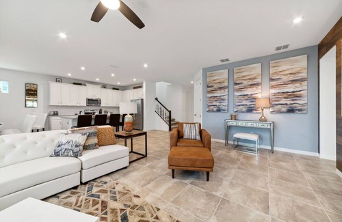Kissimmee House | Solara Resort Home with Private Pool | Close to Disney and Major Attractions