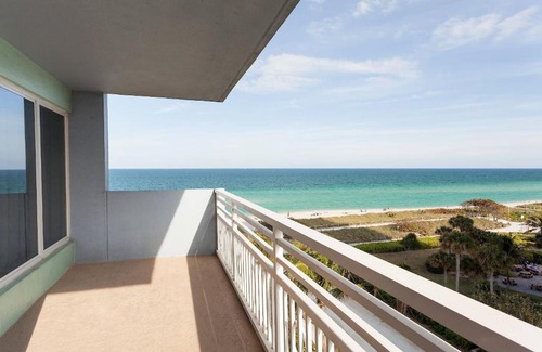 Surfside Hotel | Solara Surfside