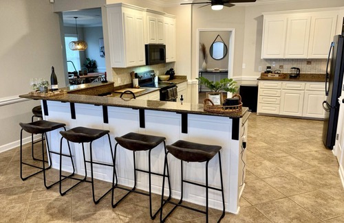 Magnolia Bluffs House | Solaria: Waterfront, Heated Pool, Kayak, Fish/Golf, St George Island