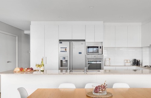 Fingal Bay Apartment | Solaris – beach and ocean views