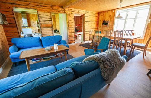 Flakstad House | Solbakken