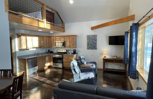 Soldotna Cottage | Soldotna Kenai Moose Lane Cottages # 3 Central to Kenai and Soldotna.