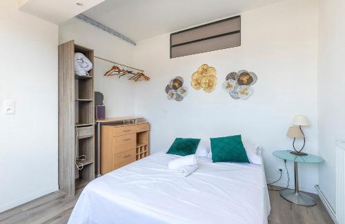 Sablon Apartment | Soleil Couchant Balcon Parking Metz Gare Un-Séjour-à-Part