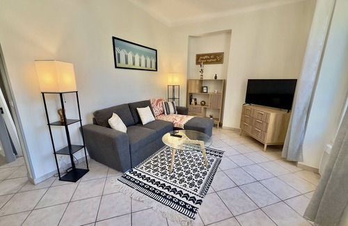 Nice Apartment | Soleil et Confort: Modern apartment in Nice