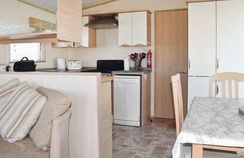 Cowes Cottage | Solent Village 13-UK44072