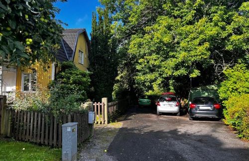 Alingsas Bed & Breakfast | Solhuset intill ån
