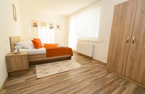 Nove Mesto Hotel | Solid Gold