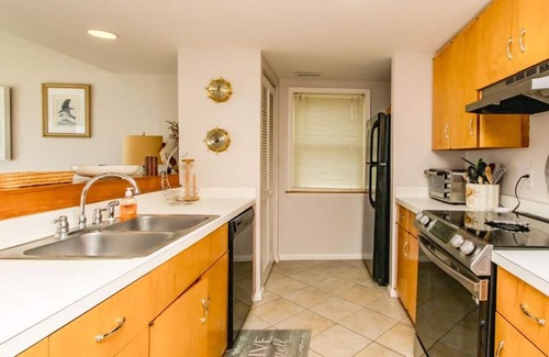 Surf City House | Solimar - Oceanfront! 3 Bedroom with Sun Deck!