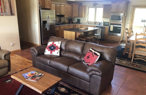 Angel Fire House | Solitude, 20 mile views, Wildlife, Hot tub, Skiing, Perfect for families!