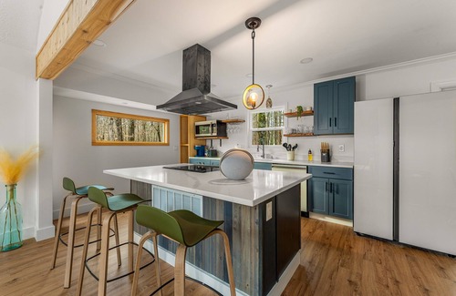 Roswell House | Solitude at Willow. Custom Designed on two acres 7 minutes drive to downtown