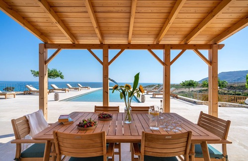 Filaki Villa | Solitude, Chromatic Sunsets and Superior Sea Views