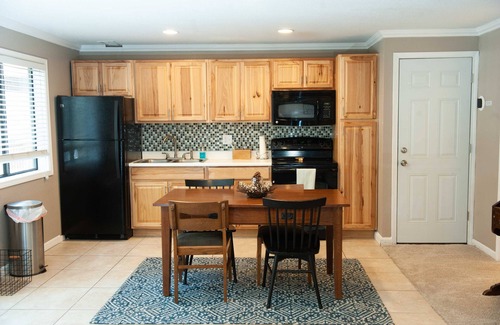 Flagstaff Apartment | Solitude in the Mountains