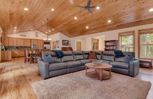 Tahoe Woods House | Solitude on the West Shore: Spacious Retreat Near Tahoe City with Hot Tub, Games