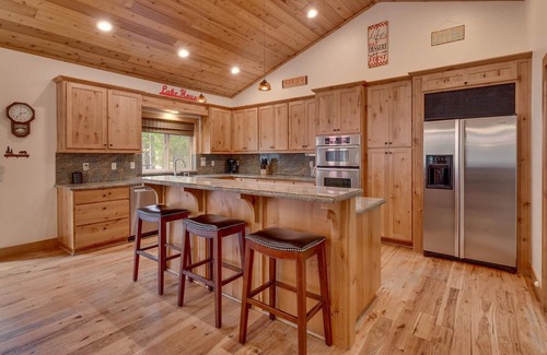 Tahoe Woods House | Solitude on the West Shore: Spacious Retreat Near Tahoe City with Hot Tub, Games