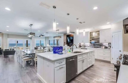 Gulf Shores House | Solo Vista: A stunning 12-bedroom Gulf Front home in Gulf Shores, perfect for large groups.