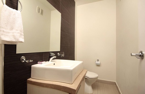 Tumba Vieja Apartment | Soloi suite in San Francisco