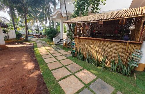 Arambol House | SOLS Backyard