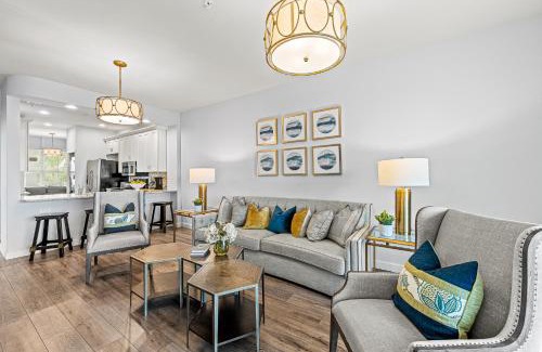 Naples House | Solterra, Luxury Condo, Resort Pool in Greenlinks