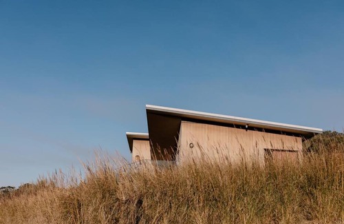 Mororo House | Solum — Luxury Farm Stay Retreat