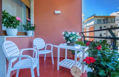 Sorrento City Centre House | Solymar blue house