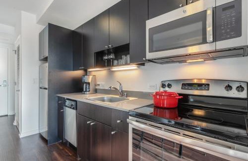Downtown San Francisco Apartment | SoMa 1BR w Gym Roofdeck WD nr BART Muni SFO-248