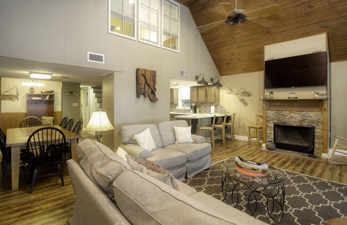 Negreet House | Some might ask why. we say Y Knott?! Lake Front home with boat launch.