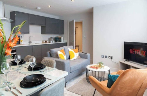 Leeds Condo | Somers Suites Apartments-Central-High Spec-Sleep 6