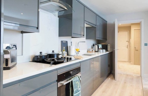 Leeds Condo | Somers Suites Apartments-Central-High Spec-Sleep 6