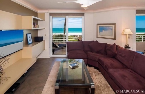 Marco Island Condo | SOMERSET 214 - Weekly Beachfront Vacations Permitted!