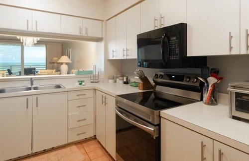 Marco Island House | Somerset 705- Beachfront Condo Stay