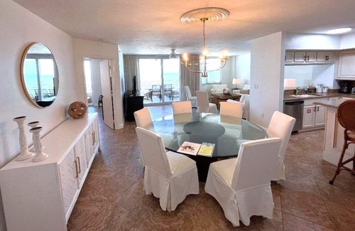 Marco Island Condo | Somerset 711 - 3 Bedroom Beachfront!