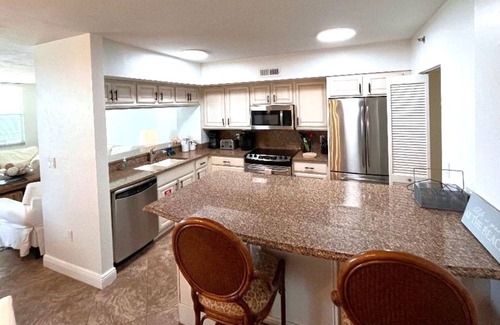 Marco Island Condo | Somerset 711 - 3 Bedroom Beachfront!